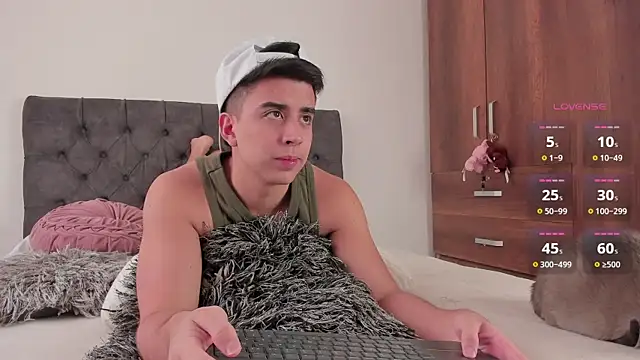 jordanmuskk online show from April 8, 6:08 pm