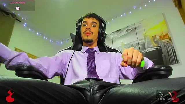 BRAYHAMBROWN online show from October 29, 5:42 am