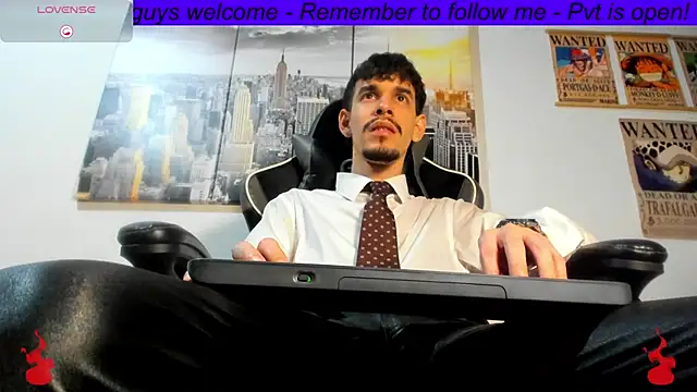 Snapshot of BRAYHAMBROWN chatting on June 12, 5:17 am BRAYHAMBROWN online show from June 12, 5:17 am