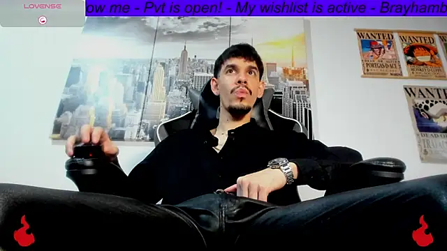 Snapshot of BRAYHAMBROWN chatting on June 24, 11:04 pm BRAYHAMBROWN online show from June 24, 11:04 pm