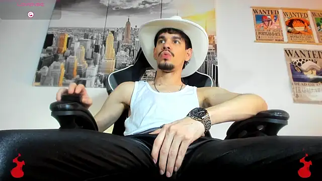 Snapshot of BRAYHAMBROWN chatting on July 17, 10:25 pm BRAYHAMBROWN online show from July 17, 10:25 pm