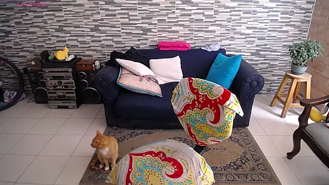 Snapshot of VioletaGomezCo chatting on May 13, 4:37 pm VioletaGomezCo online show from May 13, 4:37 pm