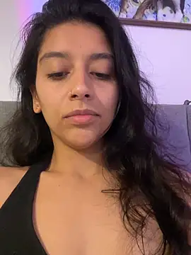 Snapshot of BrittanyDiaz chatting on May 28, 2:09 am BrittanyDiaz online show from May 28, 2:09 am