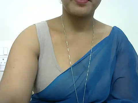 Snapshot of rashmika_reddy chatting on July 28, 3:21 pm rashmika reddy online show from July 28, 3:21 pm