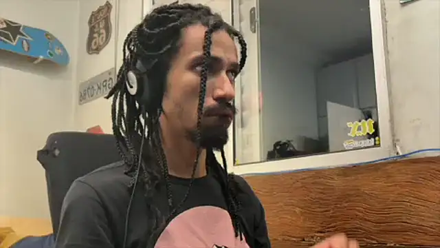 hotcamboy420 online show from January 9, 5:13 am