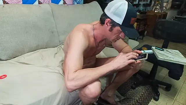 mowingman26 online show from February 11, 5:47 am