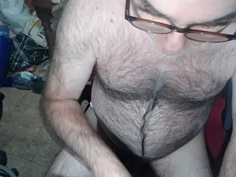 Snapshot of sohorneydad13 chatting on April 18, 10:43 pm sohorneydad13 online show from April 18, 10:43 pm