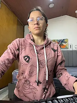 karlamorris  online show from January 19, 1:59 pm