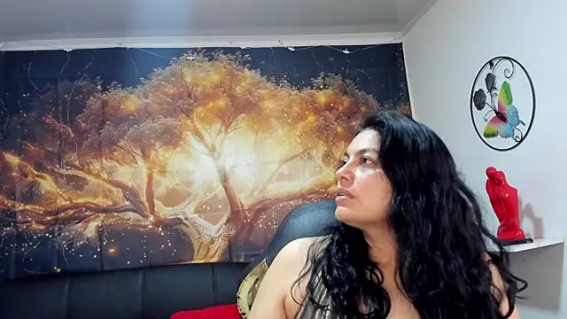 Lust Mom41 online show from December 5, 3:17 pm