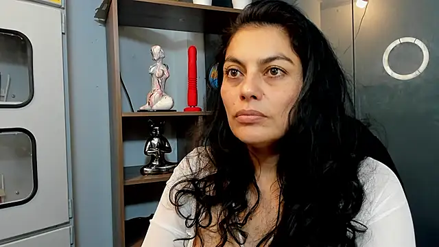 Lust Mom41 online show from December 6, 9:02 pm