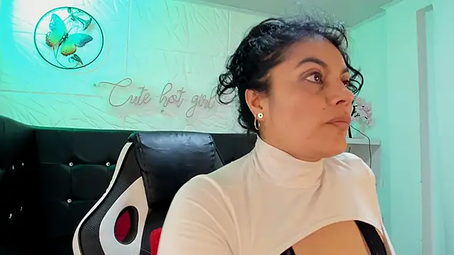 Lust Mom41 online show from December 16, 10:34 pm