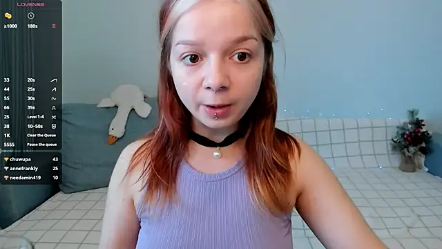 Snapshot of crystal_lilith chatting on December 4, 10:46 am crystal lilith online show from December 4, 10:46 am