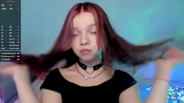 Snapshot of crystal_lilith chatting on December 30, 5:26 am crystal lilith online show from December 30, 5:26 am