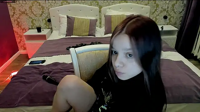 Snapshot of crystal_lilith chatting on January 29, 2:21 pm crystal lilith online show from January 29, 2:21 pm