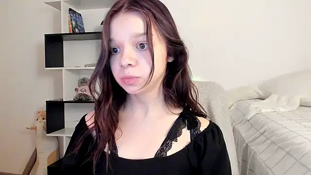 Snapshot of crystal_lilith chatting on February 12, 3:16 pm crystal lilith online show from February 12, 3:16 pm