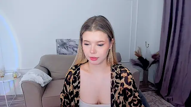 FollowLovee online show from January 12, 7:41 pm