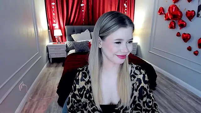 FollowLovee online show from February 9, 7:40 pm