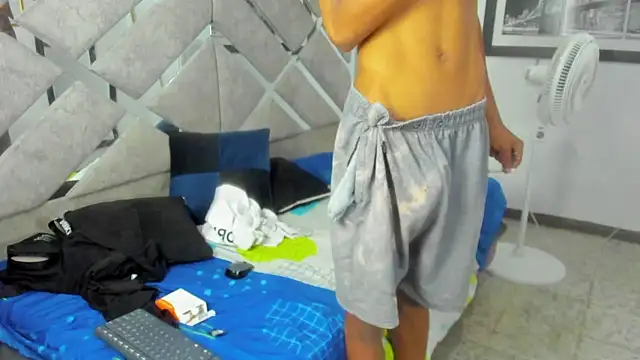 EvaxEmma online show from January 8, 12:29 pm