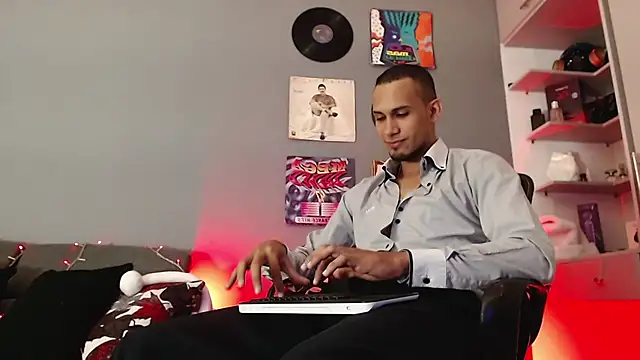 MagnusFrost online show from December 28, 6:06 am