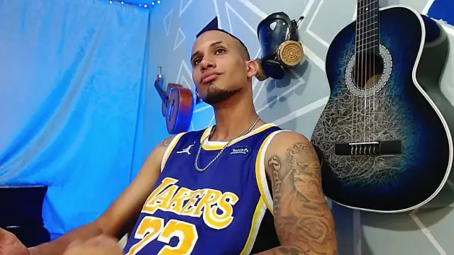 MagnusFrost online show from March 18, 12:05 am