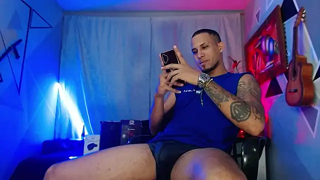 MagnusFrost online show from March 25, 7:53 pm