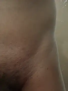 Snapshot of Luis455gomez chatting on December 29, 11:50 pm Luis455gomez online show from December 29, 11:50 pm