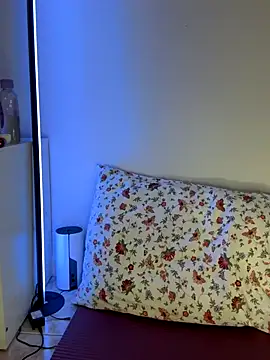 Snapshot of yaprakmericc chatting on November 4, 7:46 pm yaprakmericc online show from November 4, 7:46 pm