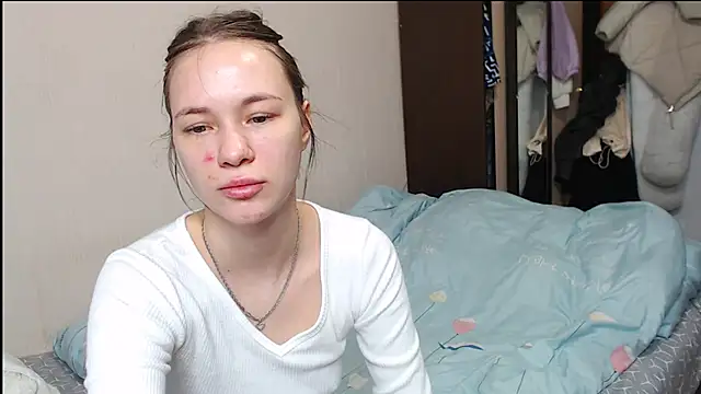 Snapshot of leila_bambi_ chatting on February 6, 10:26 am leila bambi online show from February 6, 10:26 am