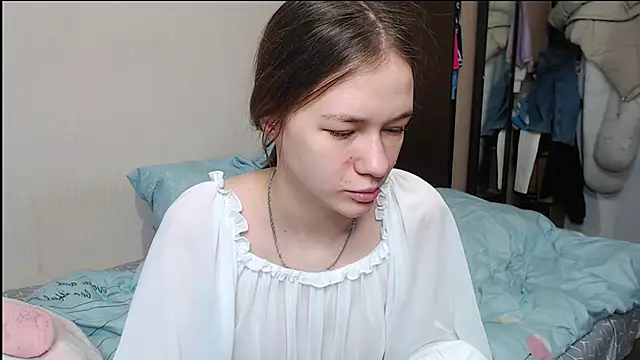 Snapshot of leila_bambi_ chatting on February 11, 2:46 pm leila bambi online show from February 11, 2:46 pm