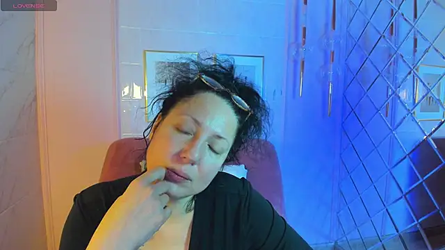 Anita Muse online show from December 29, 2:38 am