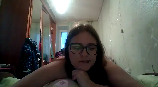 Snapshot of DesireMelissa chatting on January 22, 5:37 am DesireMelissa online show from January 22, 5:37 am