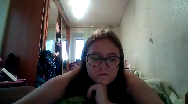 Snapshot of DesireMelissa chatting on January 28, 6:05 am DesireMelissa online show from January 28, 6:05 am