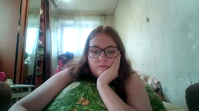 Snapshot of DesireMelissa chatting on February 5, 11:02 am DesireMelissa online show from February 5, 11:02 am