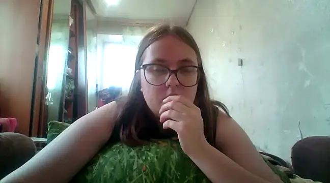 Snapshot of DesireMelissa chatting on February 6, 11:32 am DesireMelissa online show from February 6, 11:32 am