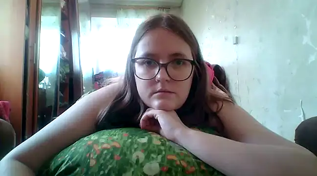 Snapshot of DesireMelissa chatting on February 7, 9:47 am DesireMelissa online show from February 7, 9:47 am