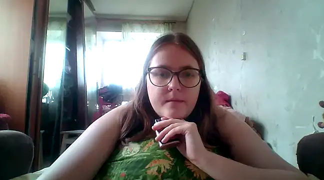 Snapshot of DesireMelissa chatting on February 8, 9:13 am DesireMelissa online show from February 8, 9:13 am