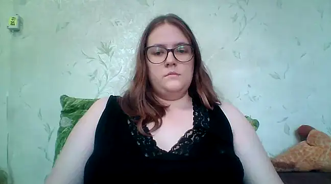 Snapshot of DesireMelissa chatting on February 8, 12:17 pm DesireMelissa online show from February 8, 12:17 pm