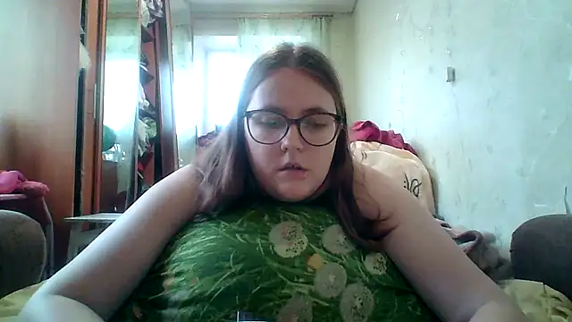 Snapshot of DesireMelissa chatting on February 10, 7:36 am DesireMelissa online show from February 10, 7:36 am