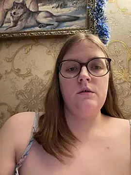 Snapshot of DesireMelissa chatting on February 11, 9:25 pm DesireMelissa online show from February 11, 9:25 pm