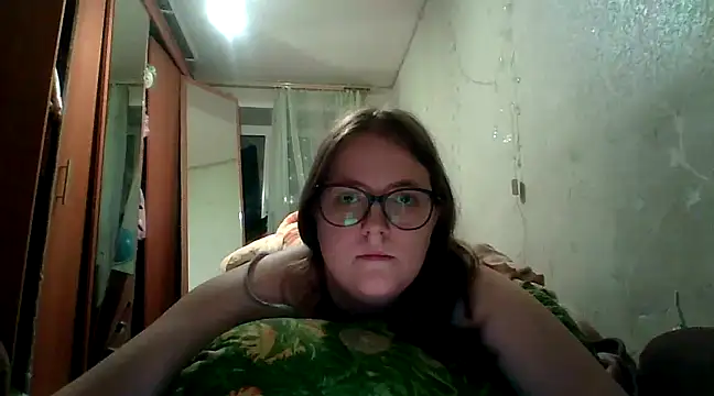 Snapshot of DesireMelissa chatting on February 22, 4:51 pm DesireMelissa online show from February 22, 4:51 pm