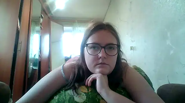 Snapshot of DesireMelissa chatting on March 2, 7:21 am DesireMelissa online show from March 2, 7:21 am