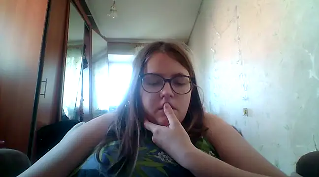 Snapshot of DesireMelissa chatting on March 16, 5:47 am DesireMelissa online show from March 16, 5:47 am