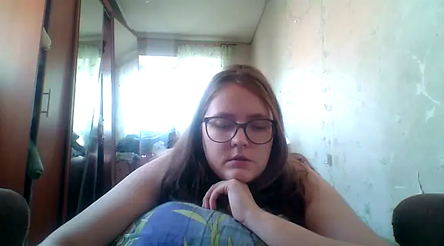 Snapshot of DesireMelissa chatting on March 19, 6:14 am DesireMelissa online show from March 19, 6:14 am