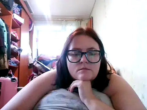 Snapshot of DesireMelissa chatting on October 22, 5:41 am DesireMelissa online show from October 22, 5:41 am