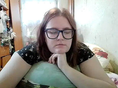 Snapshot of DesireMelissa chatting on December 3, 10:46 am DesireMelissa online show from December 3, 10:46 am