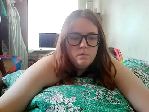 Snapshot of DesireMelissa chatting on June 24, 10:36 am DesireMelissa online show from June 24, 10:36 am