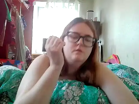 Snapshot of DesireMelissa chatting on June 28, 7:03 am DesireMelissa online show from June 28, 7:03 am