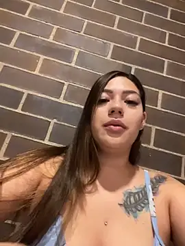 Snapshot of Latina_vanessa chatting on June 16, 1:30 am Latina vanessa online show from June 16, 1:30 am