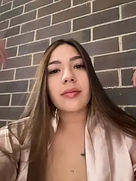 Snapshot of Latina_vanessa chatting on June 23, 5:00 pm Latina vanessa online show from June 23, 5:00 pm