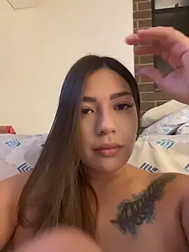Snapshot of Latina_vanessa chatting on July 18, 1:10 am Latina vanessa online show from July 18, 1:10 am
